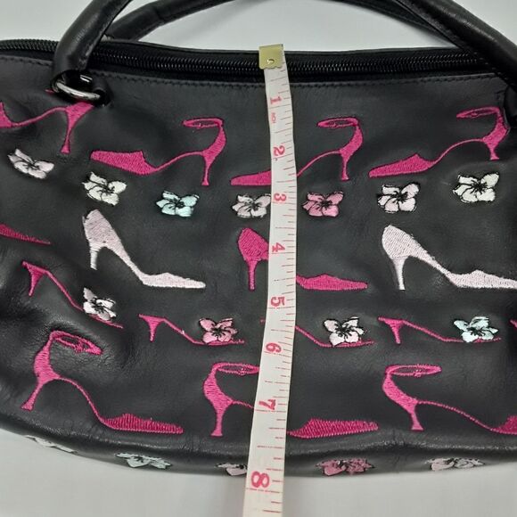 Nicole Miller Collection Women's Handbag/Purse Great Condition - Picture 8 of 10